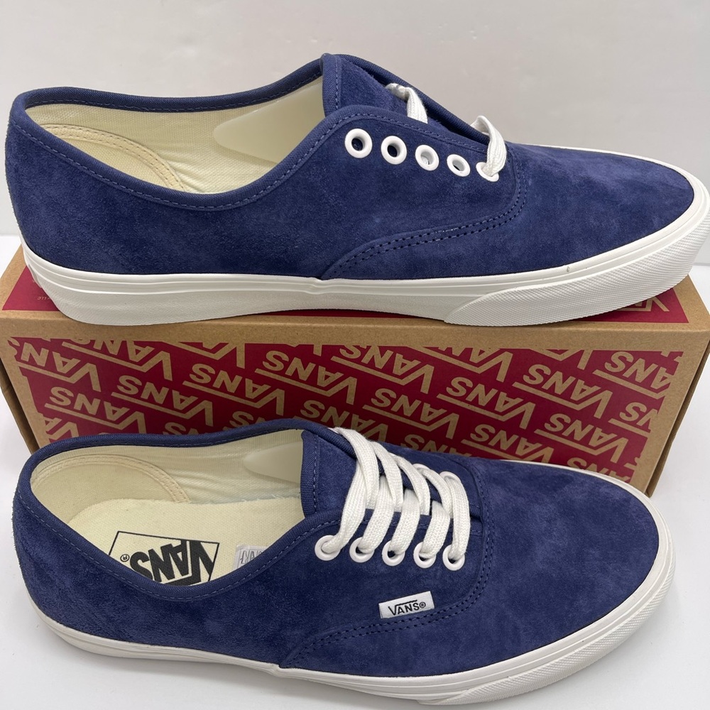 Vans WMNS Authentic
Pig Suede Deep Twilight Sneakers 
VN000D7YEMT - Picture 2 of 16